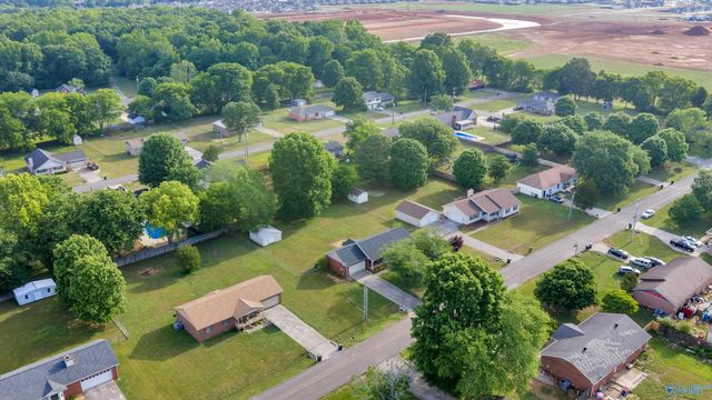 107 Enoch Drive, Hazel Green, AL 35750