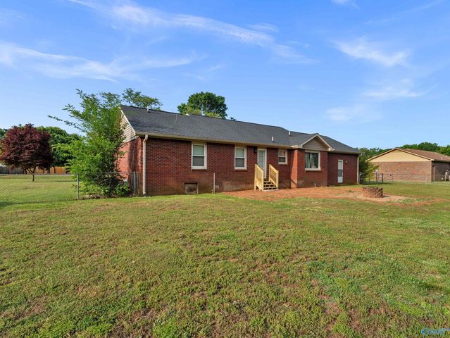 107 Enoch Drive, Hazel Green, AL 35750