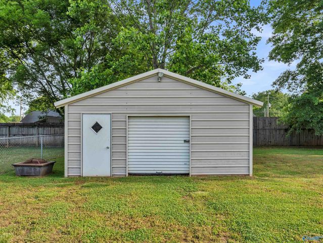 107 Enoch Drive, Hazel Green, AL 35750