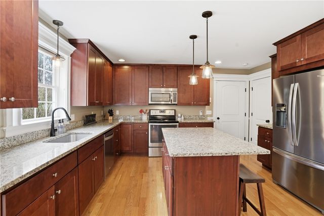 20 Grove Road, Cumberland, RI 02864