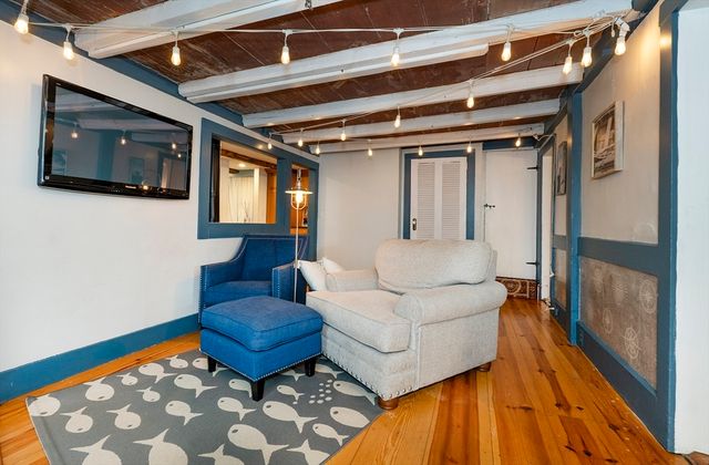 356 Main St, Amesbury, MA 01913