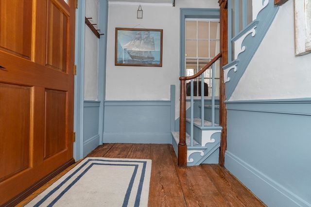 356 Main St, Amesbury, MA 01913