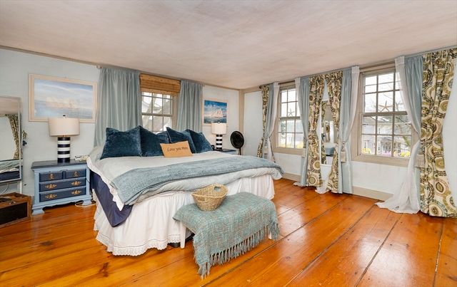 356 Main St, Amesbury, MA 01913