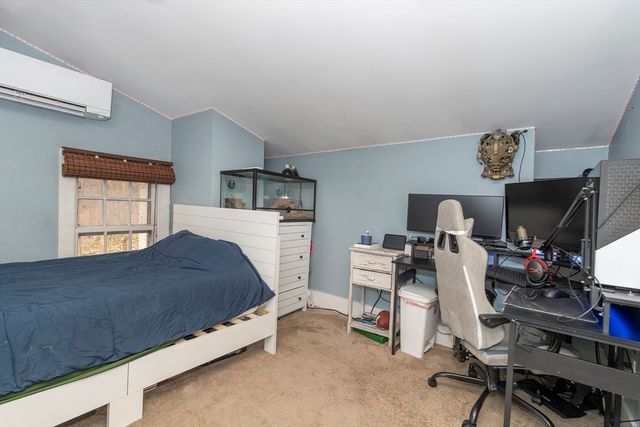 356 Main St, Amesbury, MA 01913