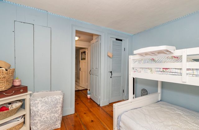 356 Main St, Amesbury, MA 01913