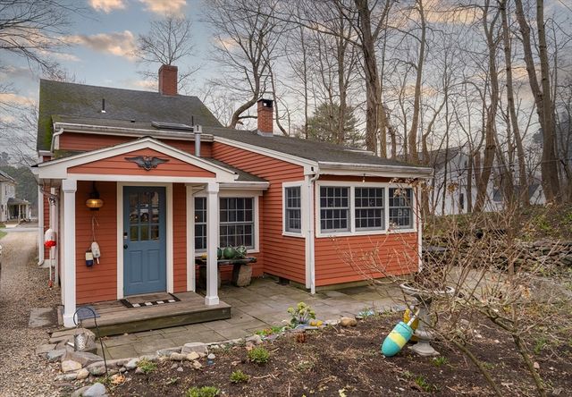 356 Main St, Amesbury, MA 01913