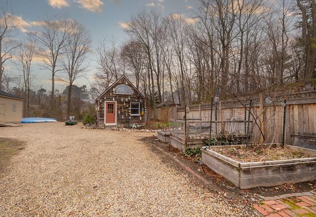 356 Main St, Amesbury, MA 01913