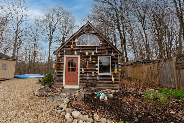 356 Main St, Amesbury, MA 01913