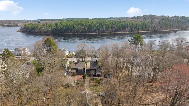 356 Main St, Amesbury, MA 01913