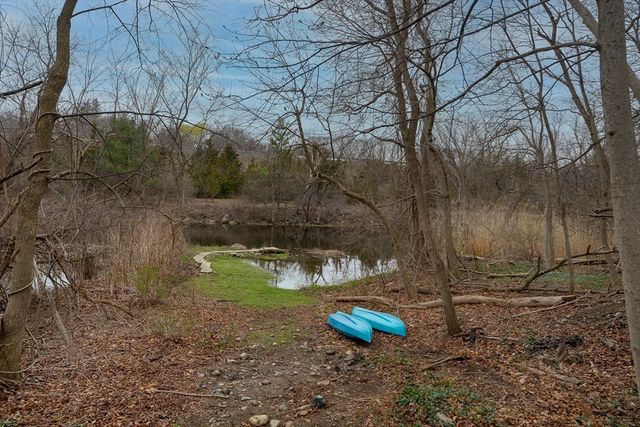 356 Main St, Amesbury, MA 01913