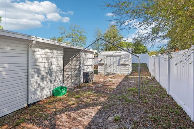 39 MAPLEHURST AVENUE, Debary, FL 32713