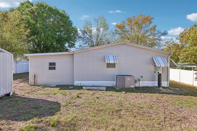 39 MAPLEHURST AVENUE, Debary, FL 32713