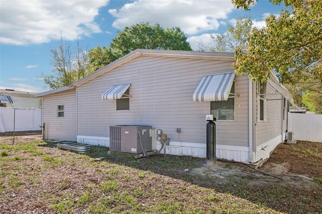 39 MAPLEHURST AVENUE, Debary, FL 32713