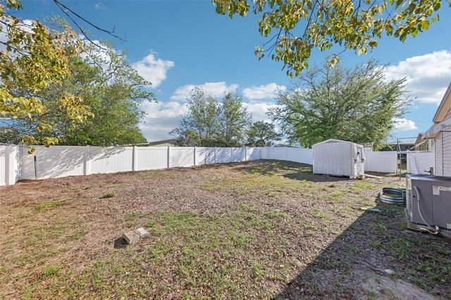 39 MAPLEHURST AVENUE, Debary, FL 32713