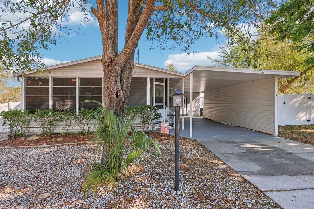 39 MAPLEHURST AVENUE, Debary, FL 32713