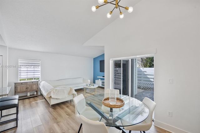 14720 SW 139th Ave 1-39, Miami, FL 33186