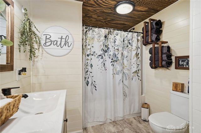 3865 Endover Road, Kettering, OH 45439