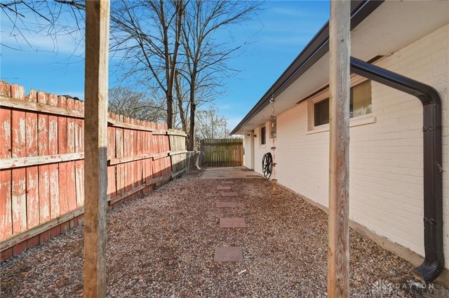 3865 Endover Road, Kettering, OH 45439