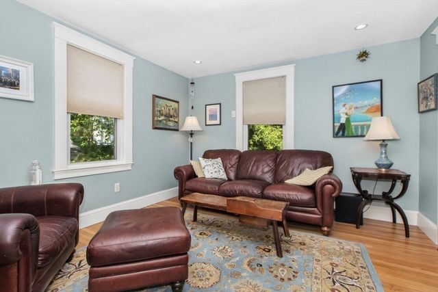 19 Mount Vernon, Needham, MA 02492
