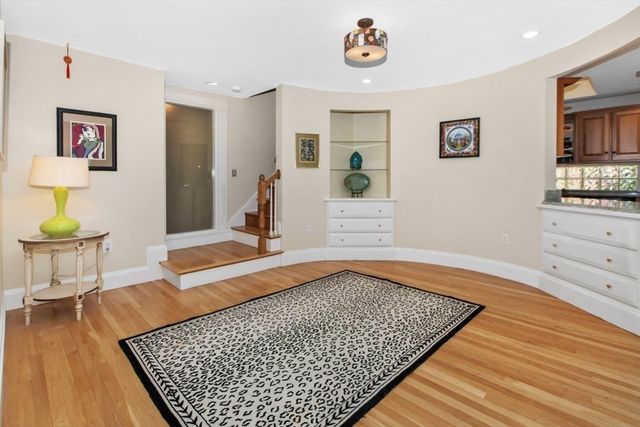 19 Mount Vernon, Needham, MA 02492