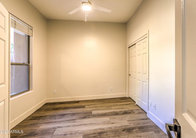 15240 N CLUBGATE Drive 111, Scottsdale, AZ 85254