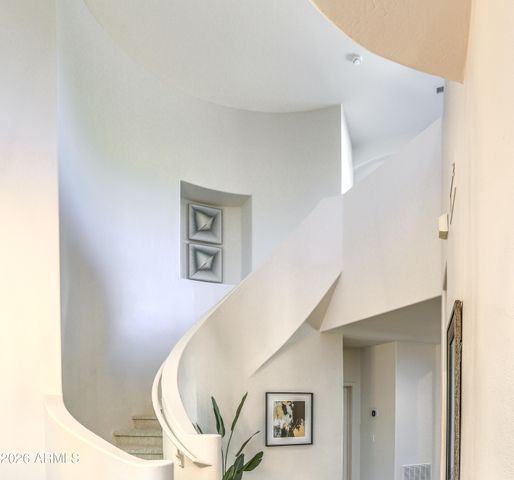 15240 N CLUBGATE Drive 111, Scottsdale, AZ 85254