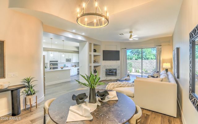 15240 N CLUBGATE Drive 111, Scottsdale, AZ 85254