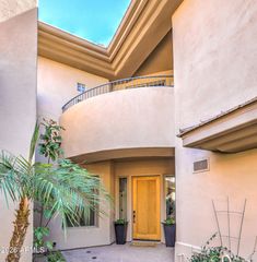15240 N CLUBGATE Drive 111, Scottsdale, AZ 85254