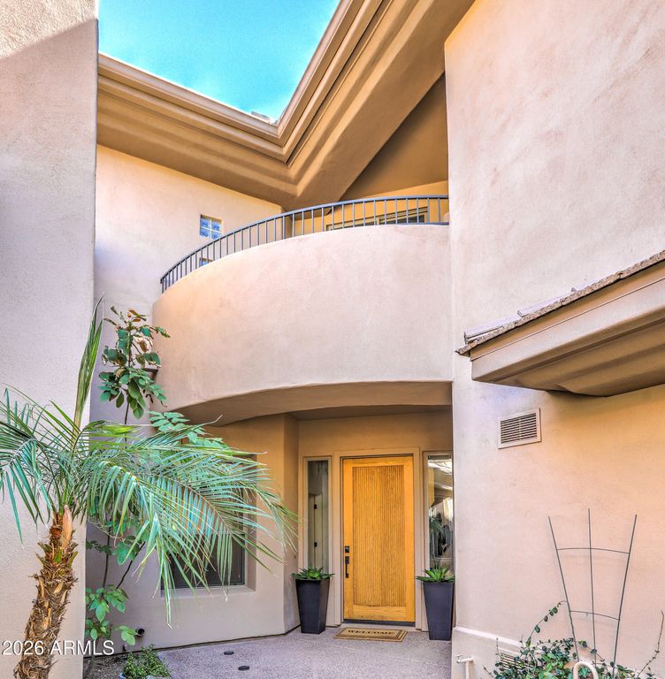 15240 N CLUBGATE Drive 111, Scottsdale, AZ 85254 — exterior