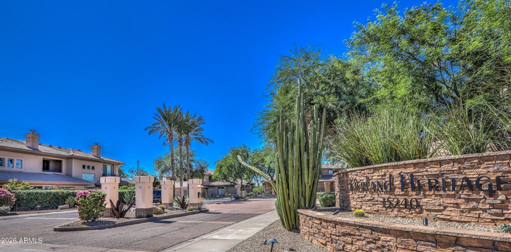 15240 N CLUBGATE Drive 111, Scottsdale, AZ 85254 — photo 3