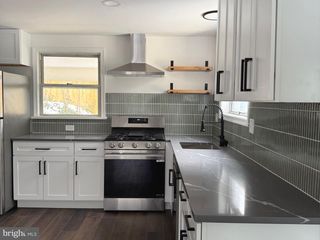 3021 GRAHAM RD, Falls Church, VA 22042