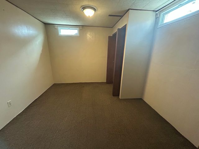 2812 4TH Avenue, Council Bluffs, IA 51501