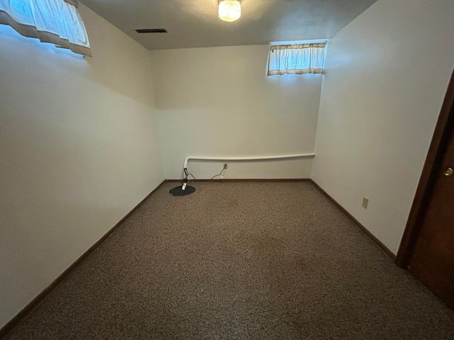 2812 4TH Avenue, Council Bluffs, IA 51501