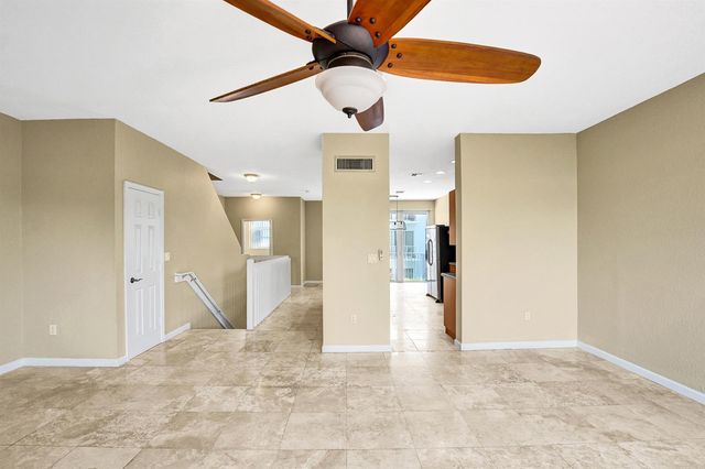 2725 NE 8th Avenue 104, Wilton Manors, FL 33334