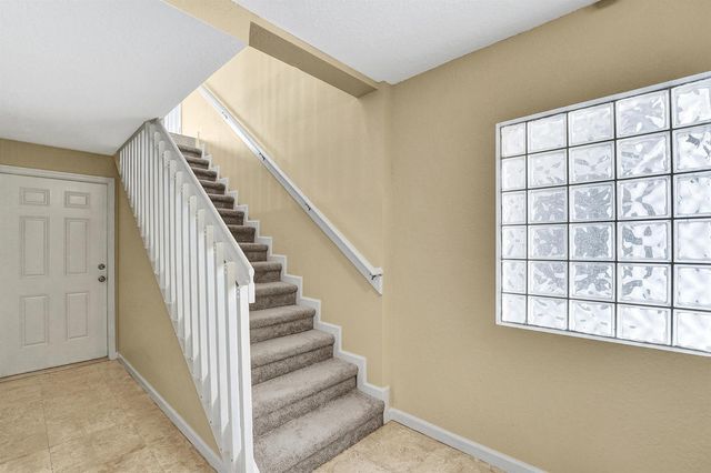 2725 NE 8th Avenue 104, Wilton Manors, FL 33334