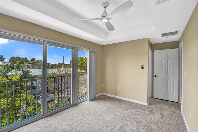 2725 NE 8th Avenue 104, Wilton Manors, FL 33334