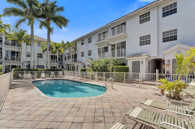 2725 NE 8th Avenue 104, Wilton Manors, FL 33334