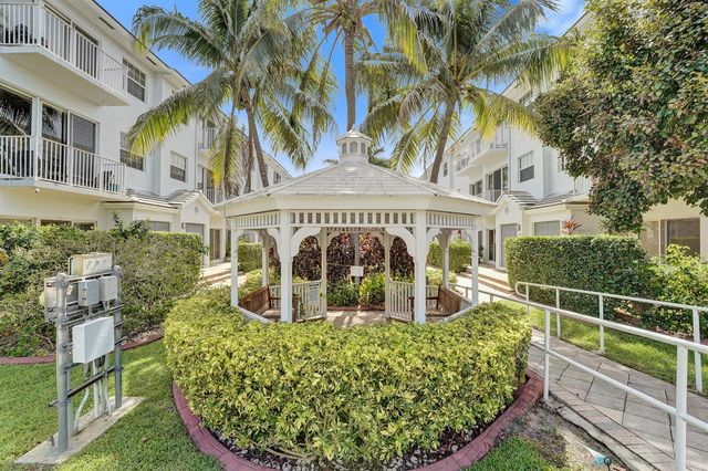 2725 NE 8th Avenue 104, Wilton Manors, FL 33334