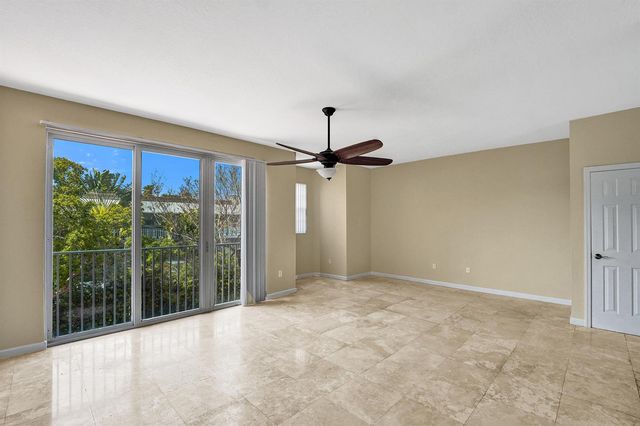 2725 NE 8th Avenue 104, Wilton Manors, FL 33334