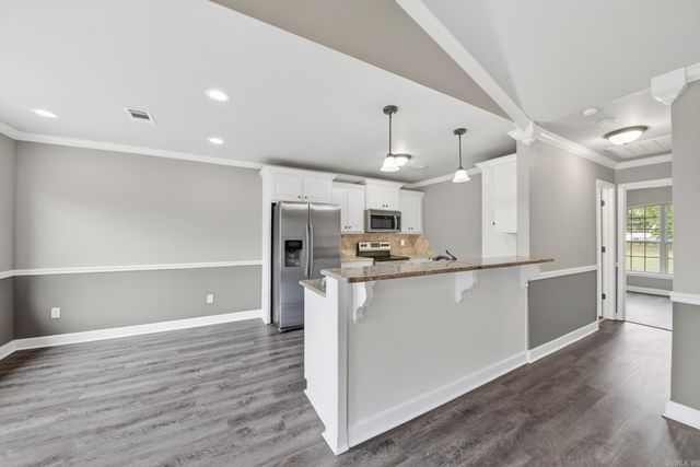 312 Bobwhite Circle, Lonoke, AR 72086