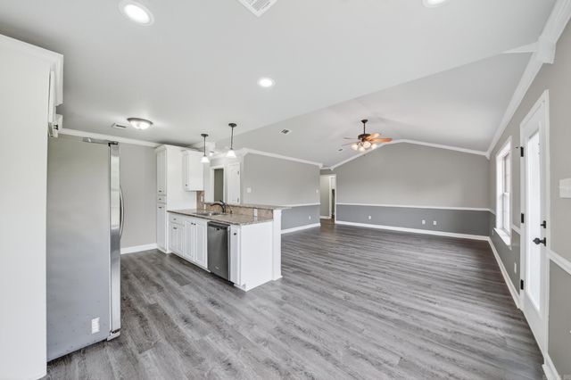 312 Bobwhite Circle, Lonoke, AR 72086