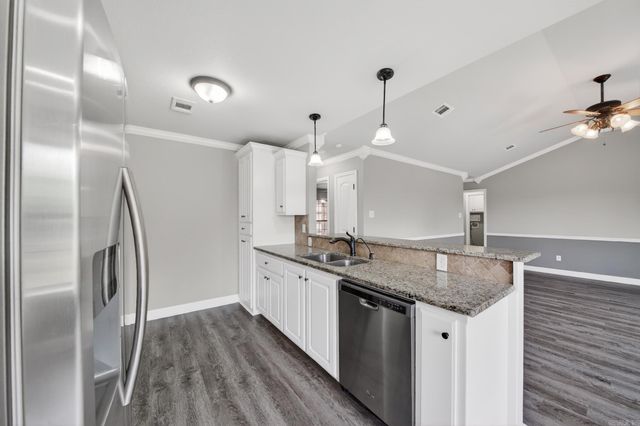 312 Bobwhite Circle, Lonoke, AR 72086