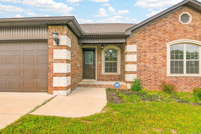 312 Bobwhite Circle, Lonoke, AR 72086