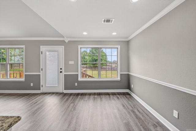 312 Bobwhite Circle, Lonoke, AR 72086