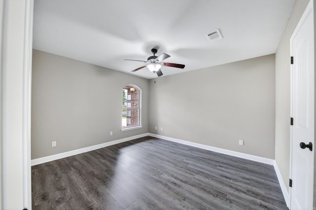 312 Bobwhite Circle, Lonoke, AR 72086