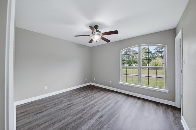 312 Bobwhite Circle, Lonoke, AR 72086