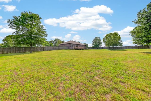 312 Bobwhite Circle, Lonoke, AR 72086