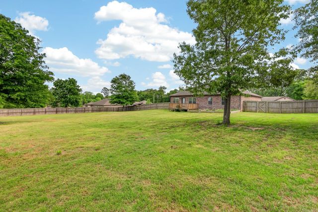 312 Bobwhite Circle, Lonoke, AR 72086
