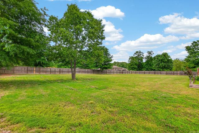 312 Bobwhite Circle, Lonoke, AR 72086