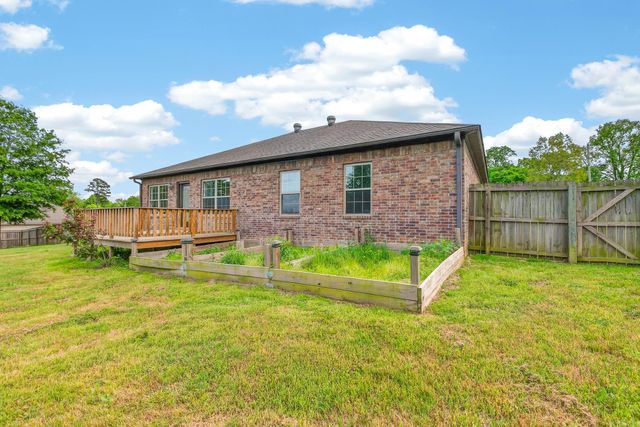 312 Bobwhite Circle, Lonoke, AR 72086